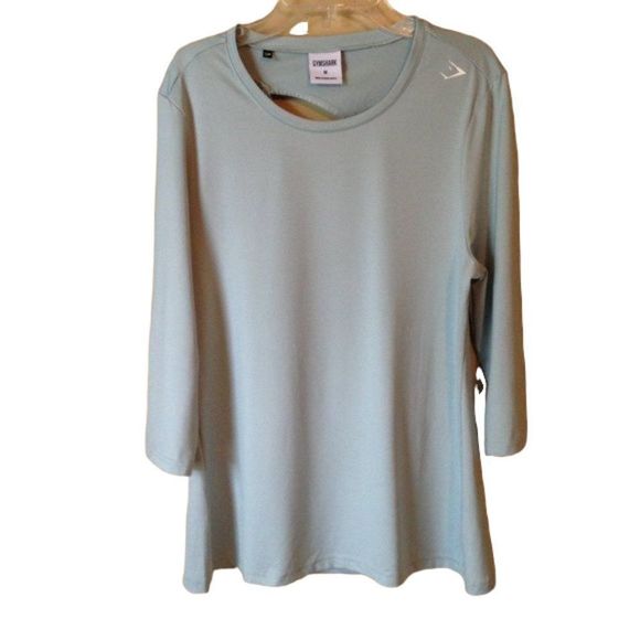 GymShark Top with Cut-Out Design on Back Medium - Picture 1 of 8